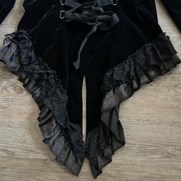 📌Rumies Women's Black Velvet Victorian Steampunk Tail Jacket size14 - Picture 10 of 12
